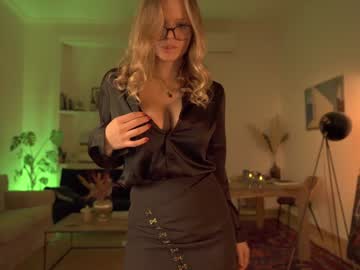 webcam girl thelawofattraction image #412013