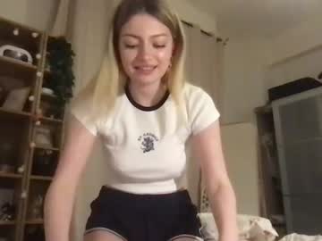 webcam girl str4wb3rrycat image #3844400