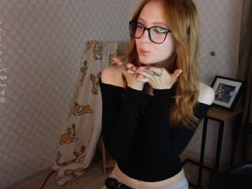 webcam girl plastic_beach image #5644395