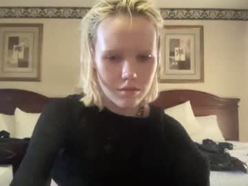 webcam girl roxyviolet image #1209626
