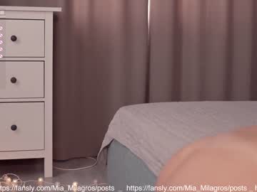 webcam girl mia_milagros image #2633557