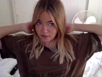 webcam couple littlemaryjane19 image #1151207
