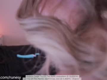webcam girl runesy image #2252830