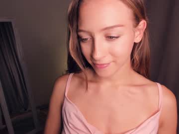 webcam girl wave_of_happy_ image #5635831