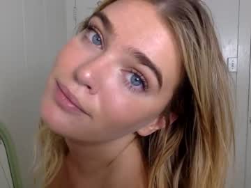 webcam couple littlemaryjane19 image #1848414