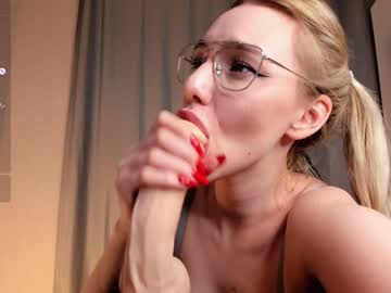 webcam girl nerdy_freyua image #5171419
