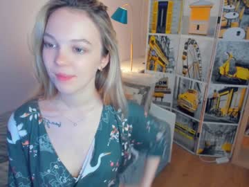 webcam girl shine__and_be image #4972477