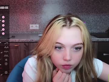 webcam girl small_blondee image #4255630