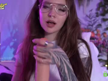 webcam girl _deepthroatgalactica image #3388779
