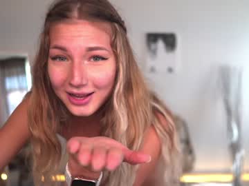 webcam girl kelly_the_horniest image #4972853