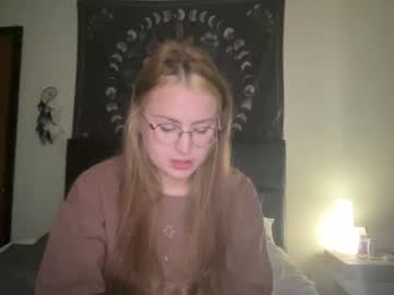 webcam girl sarahmartin420 image #4706613