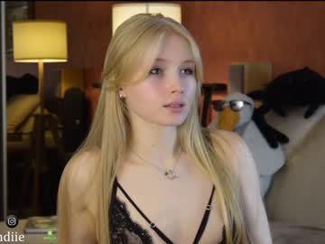 webcam girl bestblondiiecb image #6532833