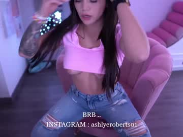 webcam girl ashlyeroberts1 image #1509684