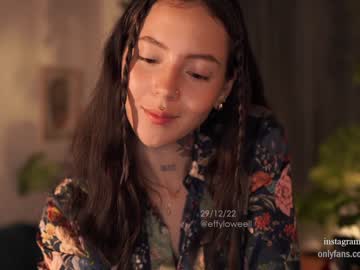 webcam girl effyloweell image #3398353