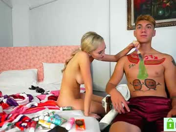 webcam couple alyssa_powers image #1418368