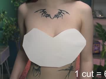 webcam girl ella_knockers_xl image #1701371