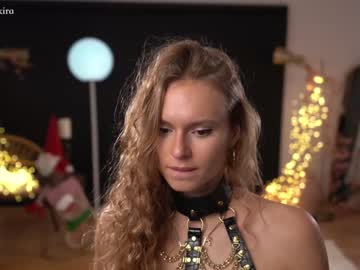 webcam girl chillwithkira image #3349536