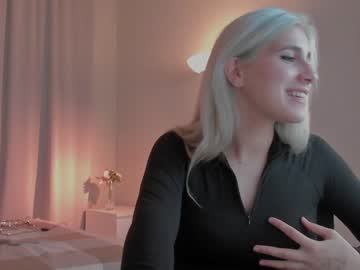 webcam girl whitewidooowww image #804118