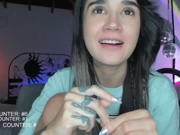 webcam girl lonelly_lolly98 image #4245497
