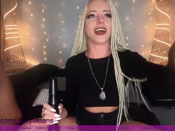 webcam girl jinxy_moans image #1352182
