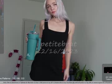 webcam girl petitebrat image #5918052