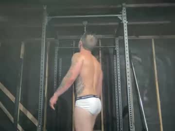 webcam man browneyedmuscleboy32 image #5129467