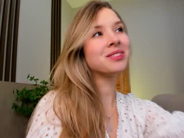 webcam girl milablush image #4360458