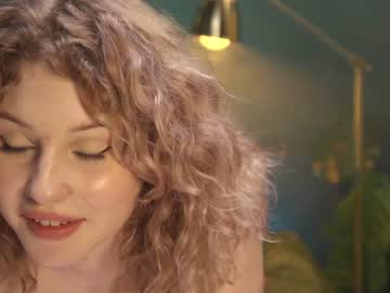 webcam girl nicole_soft image #2275627