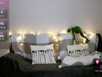 webcam girl small_blondee image #5593677
