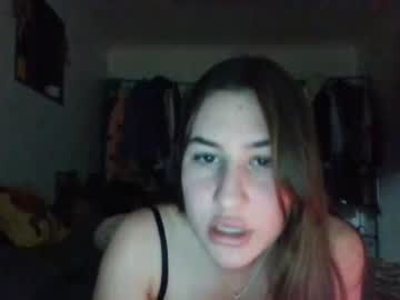 webcam girl justmeandmypeach image #2621257