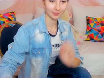 webcam girl carolineprise image #703902