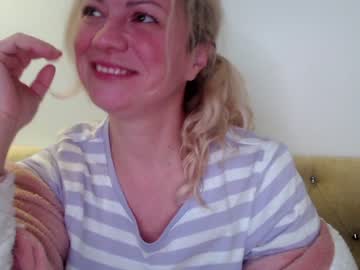 webcam girl kiradivine image #1711056