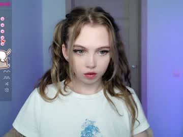 webcam girl small_blondee image #3272999