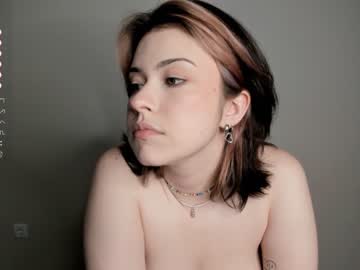 webcam girl iris_winget image #5763971