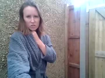 webcam girl eatmypie69 image #5442006