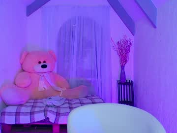 webcam girl littlee_kit1y image #2691138