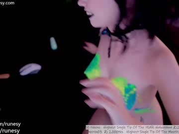 webcam girl runesy image #5842497