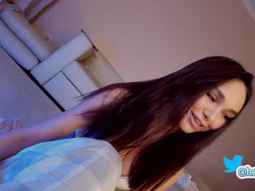 webcam girl hollyextra image #3088983