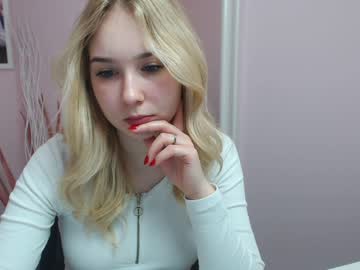 webcam girl lila_page image #1141623