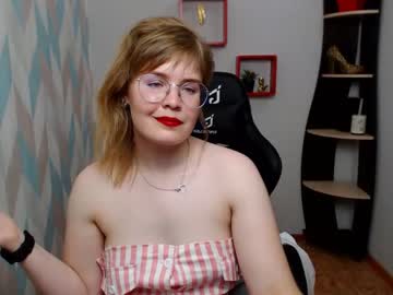 webcam girl candisechristal image #2254288