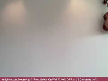 webcam girl bloomyogi image #2021208