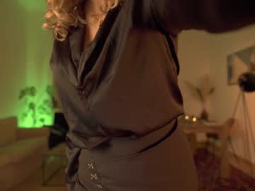 webcam girl thelawofattraction image #412101