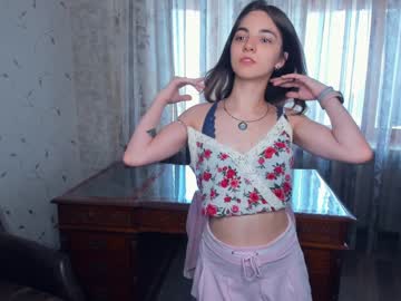 webcam girl shy_media image #4502624