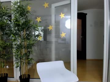 webcam girl ingridblondy94 image #2203356