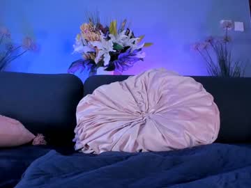 webcam girl littlee33 image #3914181