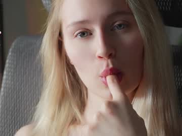 webcam girl sonyaericsson image #6929025