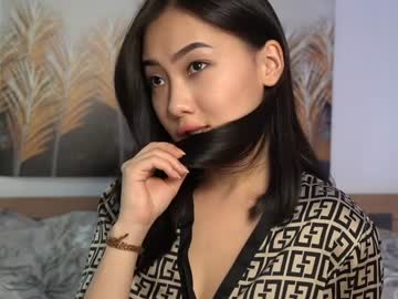 webcam girl refined_style image #6582219