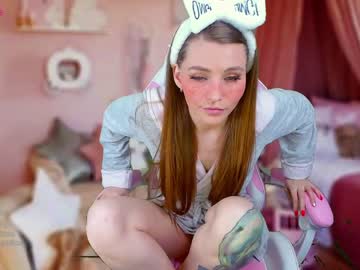 webcam girl queenafina image #1789711