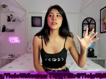 webcam girl violetttflowers image #604407