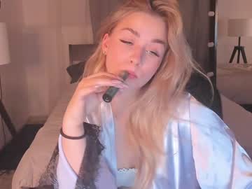 webcam girl adorieyes image #790925